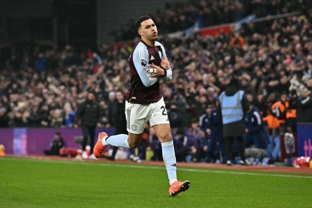 看球直播-维拉“寒王”，已进化成英超新型前腰代表