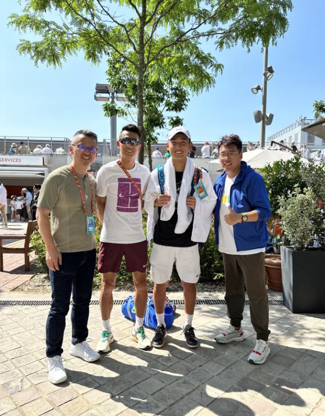 英超赛事高清-张奔斗：商竣程1米80的身高，够用吗？