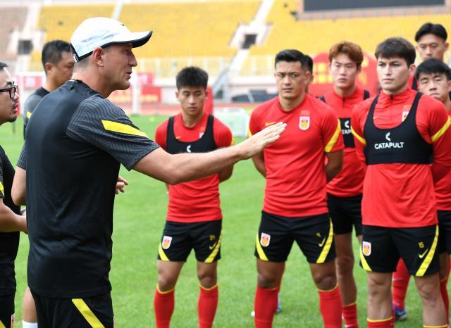 CBA赛事在线观看-​扬科维奇今晚启程返回中国 外教接手亚运队训练