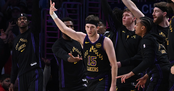 免费NBA直播-湖人近7战6胜！里夫斯：我们开始承担责任 不再只是双手一摊|奥斯汀-里夫斯|奥斯汀·里夫斯|勒布朗-詹姆斯|洛杉矶湖人队|nba_新浪体育_新浪新闻