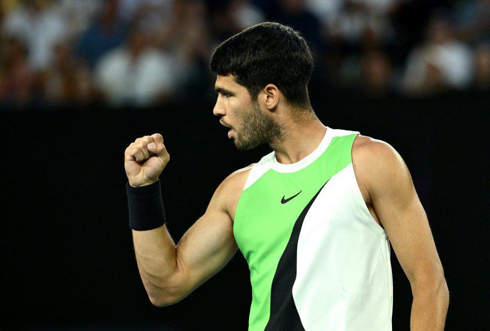 高清赛事回放-解锁大满贯全四强！阿卡三盘横扫本土一哥，生涯首进澳网半决赛